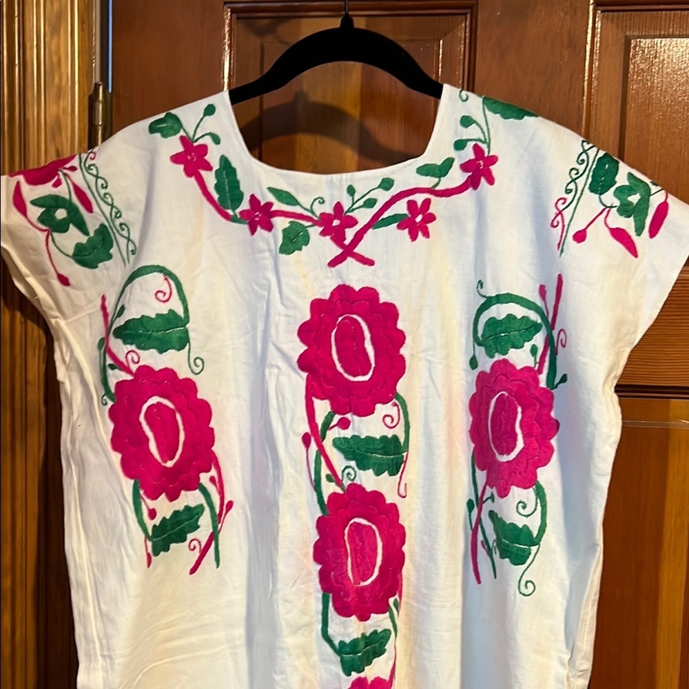 Vintage White Boxy Embellished Blouse or Dress with Floral Embroidery